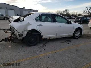 2011 Ford Fusion Hybrid with VIN 3FADP0L3XBR123946, listed as a Copart auction lot 55556934 with 237,386 mi miles and Non Repairable. Bid and sale history available at carsss.com. Image 3.