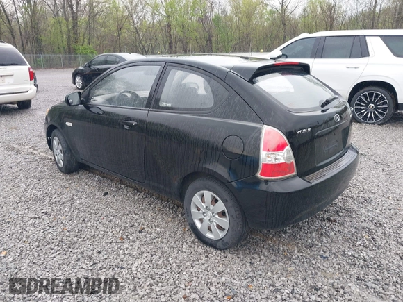 2011 Hyundai Accent GS z VIN KMHCM3AC8BU200465, wystawiony jako IAAI lot #41797288 z przebiegiem 107 831 mil mil oraz . Historia ofert i sprzedaży dostępna na DreamBid. Obrazek 3.