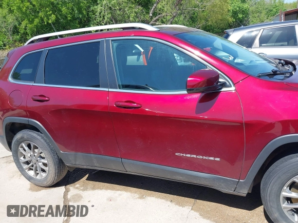 2019 Jeep Cherokee Latitude Plus with VIN 1C4PJMLB5KD257070, listed as a IAAI auction lot 41985941 with 83,079 mi miles. Bid and sale history available at carsss.com. Image 13.