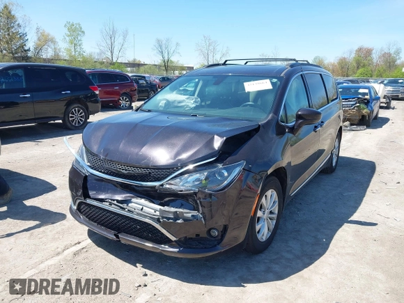 2017 Chrysler Pacifica Touring L with VIN 2C4RC1BG0HR747551, listed as a IAAI auction lot 42139664 with 120,057 mi miles and . Bid and sale history available at DreamBid. Image 16.