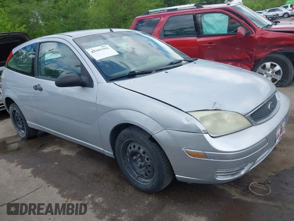2007 Ford Focus S with VIN 1FAFP31N97W218727, listed as a IAAI auction lot 42183392 with 135,456 mi miles and . Bid and sale history available at carsss.com. Image 1.