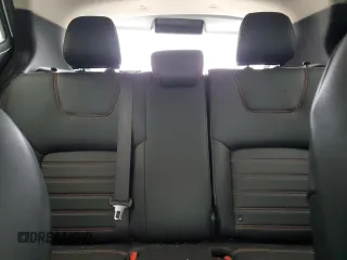 2018 Nissan Kicks SR z VIN 3N1CP5CUXJL530732, wystawiony jako Copart lot #44153325 z przebiegiem 88 456 mil mil oraz Szkoda całkowita • Salvage title. Historia ofert i sprzedaży dostępna na DreamBid. Obrazek 10.