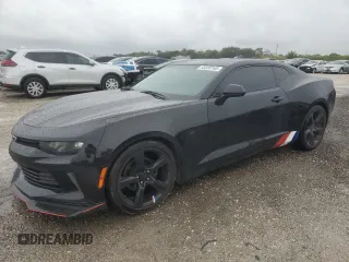 2017 Chevrolet Camaro 1LT z VIN 1G1FB1RX1H0202571, wystawiony jako Copart lot #55830165 z przebiegiem 107 104 mil mil oraz Nie do naprawy • Non repairable. Historia ofert i sprzedaży dostępna na DreamBid. Obrazek 1.