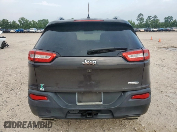 2017 Jeep Cherokee Latitude with VIN 1C4PJLCS9HW586913, listed as a Copart auction lot 57302965 with 141,254 mi miles and Clean title. Bid and sale history available at DreamBid. Image 6.