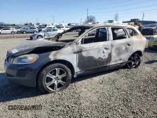 2012 Volvo XC60 3.0L with VIN YV4902DZ3C2320818, listed as a Copart auction lot 48067105 with 0 mi miles and Salvage Title. Bid and sale history available at carsss.com. Image 1.