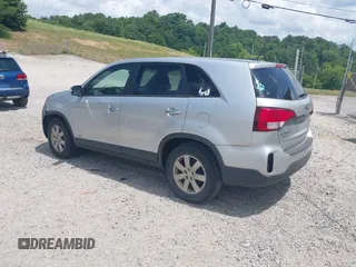 2015 Kia Sorento LX with VIN 5XYKTCA62FG568967, listed as a IAAI auction lot 42689942 with 215,430 mi miles and . Bid and sale history available at DreamBid. Image 3.