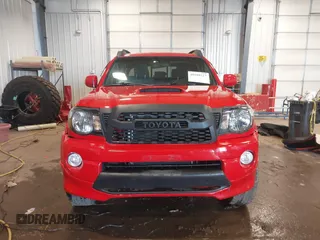 2006 Toyota Tacoma with VIN 5TEMU52N56Z306373, listed as a IAAI auction lot 40209717 with 136,352 mi miles and . Bid and sale history available at DreamBid. Image 13.
