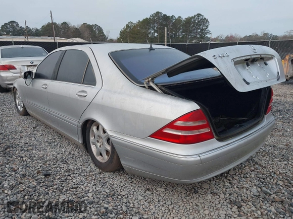 2002 Mercedes-Benz S-Class 4.3L with VIN WDBNG70J32A226516, listed as a IAAI auction lot 41783902 with 162,979 mi miles. Bid and sale history available at carsss.com. Image 3.
