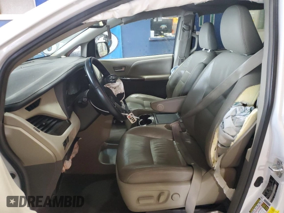2017 Toyota Sienna XLE Auto Access Seat with VIN 5TDYZ3DC2HS855290, listed as a Copart auction lot 51605535 with 77,163 mi miles and Salvage Title. Bid and sale history available at carsss.com. Image 7.