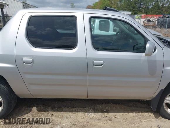 2014 Honda Ridgeline RTL with VIN 5FPYK1F53EB013752, listed as a IAAI auction lot 41886851 with 89,038 mi miles and . Bid and sale history available at DreamBid. Image 13.