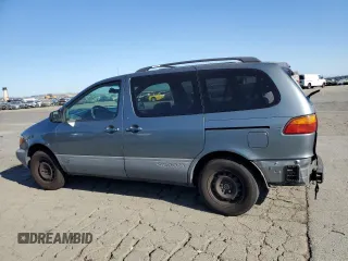 2000 Toyota Sienna CE with VIN 4T3ZF19C9YU222343, listed as a Copart auction lot 69520224 with 524,710 mi miles and Salvage Title. Bid and sale history available at carsss.com. Image 2.