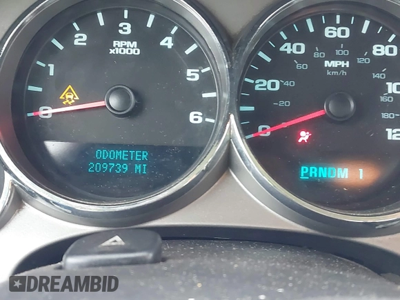 2009 GMC Sierra 2500HD z VIN 1GTHK49K69E135170, wystawiony jako IAAI lot #40495900 z przebiegiem 209 739 mil mil oraz . Historia ofert i sprzedaży dostępna na DreamBid. Obrazek 7.