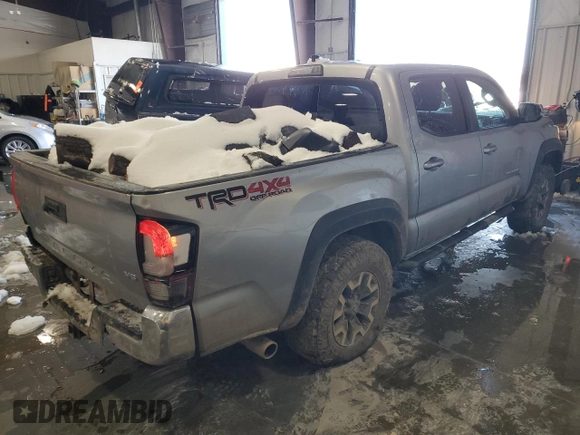 2018 Toyota Tacoma SR z VIN 3TMCZ5AN2JM122416, wystawiony jako Copart lot #41620015 z przebiegiem Nie podano mil oraz Szkoda całkowita • Salvage title. Historia ofert i sprzedaży dostępna na DreamBid. Obrazek 3.
