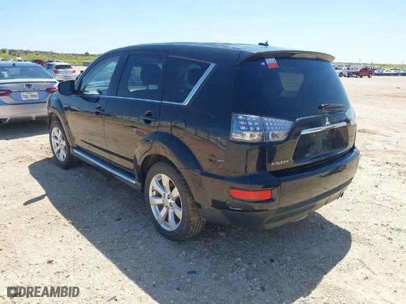 2011 Mitsubishi Outlander GT with VIN JA4JT5AX8BU032558, listed as a IAAI auction lot 41976897 with 182,636 mi miles. Bid and sale history available at carsss.com. Image 3.