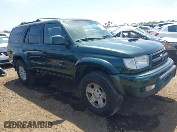 2000 Toyota 4Runner SR5 with VIN JT3GN86R4Y0141531, listed as a IAAI auction lot 42068335 with 204,520 mi miles and . Bid and sale history available at DreamBid. Image 1.