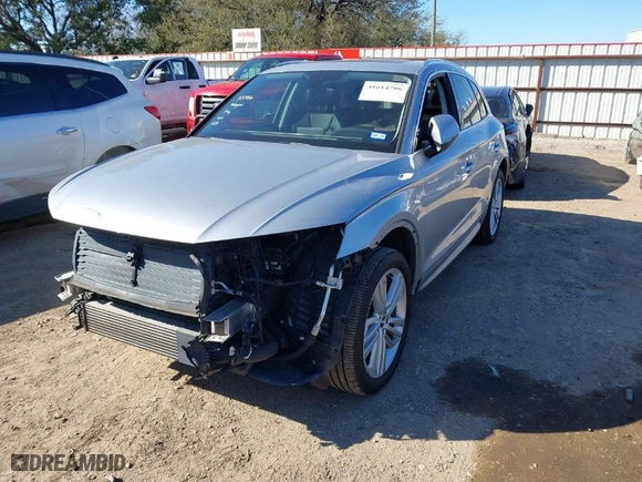 2019 Audi Q5 Premium Plus with VIN WA1BNAFY4K2051774, listed as a IAAI auction lot 41614706 with 17,941 mi miles. Bid and sale history available at carsss.com. Image 2.