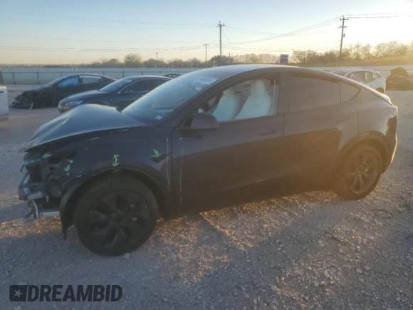 2024 Tesla Model Y с VIN 7SAYGDED4RA324326, выставлен на аукционе Copart как лот 86965534 с пробегом Не указан миль и Списание • Salvage title. История ставок и продаж доступна на DreamBid. Изображение 1.