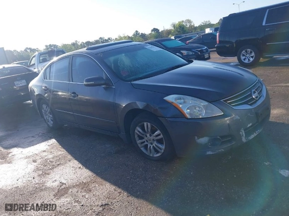 2010 Nissan Altima 2.5 S with VIN 1N4AL2AP8AN412258, listed as a IAAI auction lot 41842673 with 251,101 mi miles. Bid and sale history available at carsss.com. Image 1.