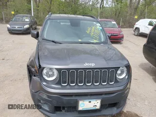 2018 Jeep Renegade Latitude with VIN ZACCJABB8JPJ55645, listed as a IAAI auction lot 42071695 with 124,067 mi miles. Bid and sale history available at carsss.com. Image 12.