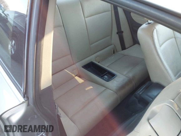 2011 BMW 1 Series 128i с VIN WBAUP7C51BVP21962, выставлен на аукционе IAAI как лот 41517541 с пробегом 222 392 миль миль и . История ставок и продаж доступна на DreamBid. Изображение 8.