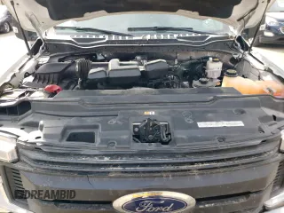 2017 Ford F-250 XLT z VIN 1FT7X2A60HEF21937, wystawiony jako Copart lot #77828424 z przebiegiem 98 679 mil mil oraz Szkoda całkowita • Salvage title. Historia ofert i sprzedaży dostępna na DreamBid. Obrazek 11.