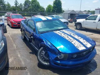 2008 Ford Mustang Deluxe with VIN 1ZVHT80N185195218, listed as a IAAI auction lot 42449462 with 198,924 mi miles and . Bid and sale history available at DreamBid. Image 1.