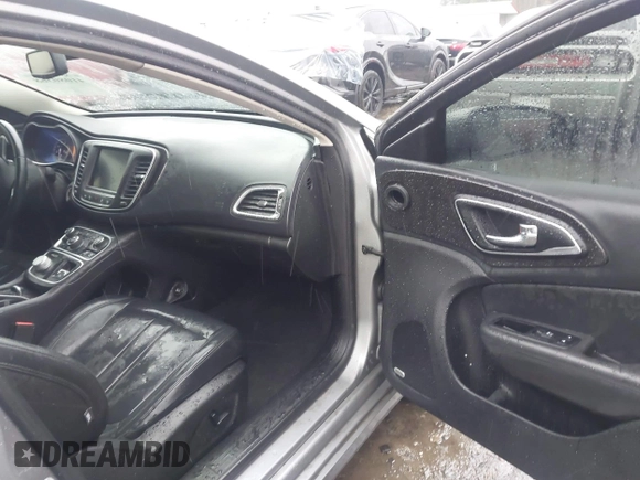 2015 Chrysler 200 C with VIN 1C3CCCCG4FN509765, listed as a IAAI auction lot 41080368 with 86,378 mi miles and . Bid and sale history available at carsss.com. Image 5.