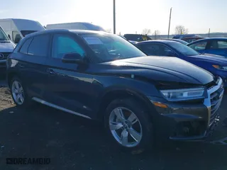 2018 Audi Q5 Premium with VIN WA1ANAFY0J2005269, listed as a IAAI auction lot 41811924 with 63,227 mi miles. Bid and sale history available at carsss.com. Image 1.