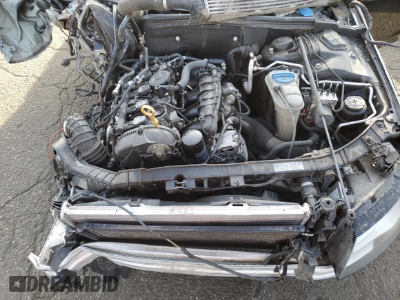 2011 Audi A4 Premium Plus z VIN WAUWFAFL1BA073078, wystawiony jako Copart lot #49477055 z przebiegiem Nie podano mil oraz Nie do naprawy • Non repairable. Historia ofert i sprzedaży dostępna na DreamBid. Obrazek 12.