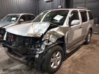 2010 Nissan Pathfinder SE with VIN 5N1AR1NB9AC628788, listed as a IAAI auction lot 41272074 with 127,924 mi miles. Bid and sale history available at carsss.com. Image 6.