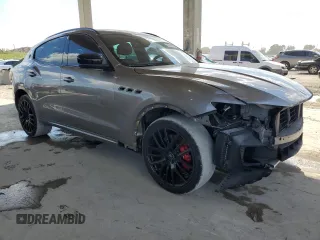 2021 Maserati Levante S z VIN ZN661YUA3MX369441, wystawiony jako Copart lot #50344155 z przebiegiem 71 963 mil mil oraz Nie do naprawy • Non repairable. Historia ofert i sprzedaży dostępna na DreamBid. Obrazek 4.