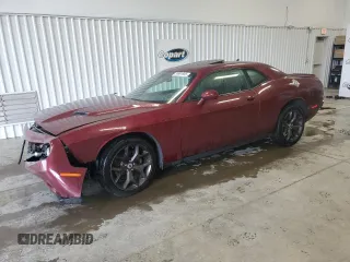 2017 Dodge Challenger SXT z VIN 2C3CDZAG0HH611711, wystawiony jako Copart lot #59981895 z przebiegiem 154 238 mil mil oraz Czysty tytuł • Clean title. Historia ofert i sprzedaży dostępna na DreamBid. Obrazek 1.