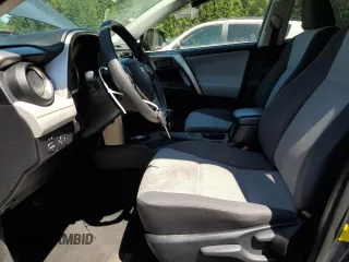 2015 Toyota RAV4 LE z VIN JTMBFREV4FD117615, wystawiony jako Copart lot #59892855 z przebiegiem 174 816 mil mil oraz Szkoda całkowita • Salvage title. Historia ofert i sprzedaży dostępna na DreamBid. Obrazek 7.