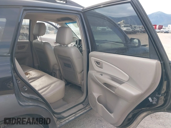 2005 Hyundai Tucson GLS with VIN KM8JN72D65U192566, listed as a IAAI auction lot 40457875 with 177,352 mi miles. Bid and sale history available at carsss.com. Image 8.