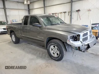 2005 Dodge Dakota SLT с VIN 1D7HW42N95S131964, выставлен на аукционе Copart как лот 53836925 с пробегом 117 094 миль миль и Списание • Salvage title. История ставок и продаж доступна на DreamBid. Изображение 4.