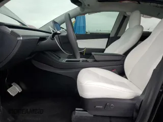 2022 Tesla Model Y Performance with VIN 7SAYGDEF7NF318647, listed as a Copart auction lot 53822465 with 38,724 mi miles and Salvage title. Bid and sale history available at DreamBid. Image 7.