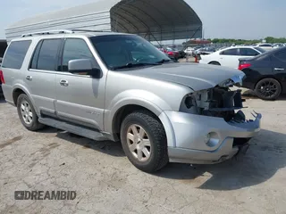2003 Lincoln Navigator Ultimate z VIN 5LMFU27R23LJ39797, wystawiony jako IAAI lot #42268360 z przebiegiem 106 075 mil mil oraz . Historia ofert i sprzedaży dostępna na DreamBid. Obrazek 1.