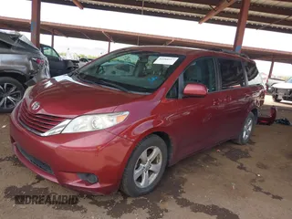 2017 Toyota Sienna LE Auto Access Seat с VIN 5TDKZ3DCXHS819305, выставлен на аукционе IAAI как лот 42284317 с пробегом 120 595 миль миль и . История ставок и продаж доступна на DreamBid. Изображение 20.