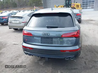 2021 Audi SQ5 Premium Plus with VIN WA1B4AFY7M2011453, listed as a IAAI auction lot 41768561 with 45,596 mi miles. Bid and sale history available at carsss.com. Image 16.