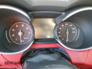 2019 Alfa Romeo Stelvio Ti z VIN ZASPAKBN0K7C56432, wystawiony jako Copart lot #85646664 z przebiegiem Nie podano mil oraz Szkoda całkowita • Salvage title. Historia ofert i sprzedaży dostępna na DreamBid. Obrazek 9.