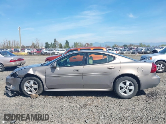 2006 Pontiac Grand Prix with VIN 2G2WP552361129476, listed as a IAAI auction lot 41851811 with 171,958 mi miles. Bid and sale history available at carsss.com. Image 14.