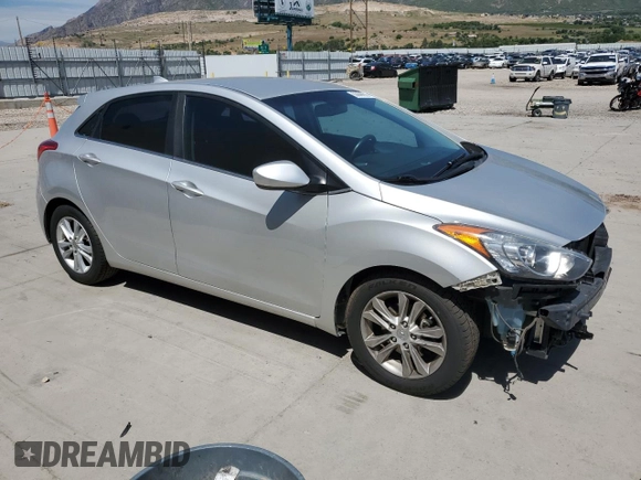 2013 Hyundai Elantra z VIN KMHD35LE1DU094901, wystawiony jako Copart lot #55686685 z przebiegiem 107 319 mil mil oraz Szkoda całkowita • Salvage title. Historia ofert i sprzedaży dostępna na DreamBid. Obrazek 4.