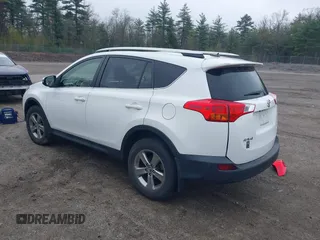 2015 Toyota RAV4 XLE z VIN JTMRFREV4FJ015019, wystawiony jako IAAI lot #42171898 z przebiegiem 125 814 mil mil oraz . Historia ofert i sprzedaży dostępna na DreamBid. Obrazek 3.