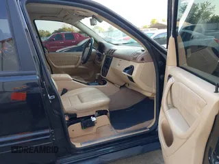 2004 Mercedes-Benz M 350 with VIN 4JGAB57E24A505420, listed as a IAAI auction lot 42070034 with 228,002 mi miles and . Bid and sale history available at carsss.com. Image 5.
