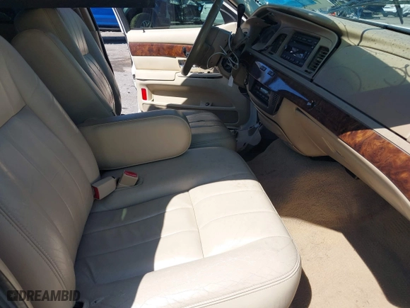 2007 Mercury Grand Marquis LS with VIN 2MEFM75VX7X623356, listed as a IAAI auction lot 41783361 with 157,921 mi miles. Bid and sale history available at carsss.com. Image 5.