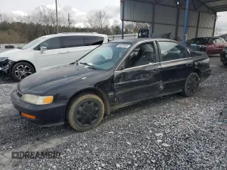 1996 Honda Accord LX with VIN 1HGCD563XTA057869, listed as a Copart auction lot 46426565 with 211,969 mi miles and Salvage Title. Bid and sale history available at carsss.com. Image 1.
