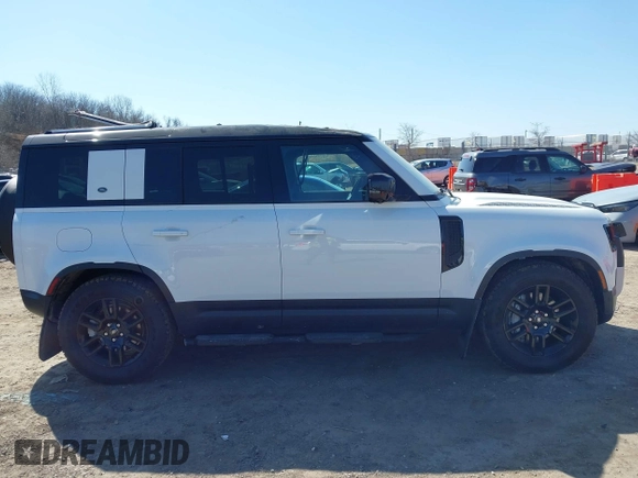 2024 Land Rover Defender S with VIN SALEJ7EU6R2339332, listed as a IAAI auction lot 41789041 with 1,752 mi miles and . Bid and sale history available at DreamBid. Image 13.