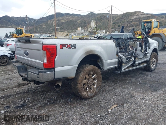 2017 Ford Super Duty F-250 SRW Lariat with VIN 1FT7W2BT7HEF39231, listed as a IAAI auction lot 41805246 with 1 mi miles. Bid and sale history available at carsss.com. Image 4.