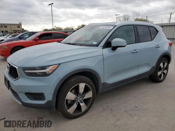 2019 Volvo XC40 Momentum z VIN YV4162XZ4K2009954, wystawiony jako Copart lot #50209365 z przebiegiem 60 140 mil mil oraz Szkoda całkowita • Salvage title. Historia ofert i sprzedaży dostępna na DreamBid. Obrazek 1.