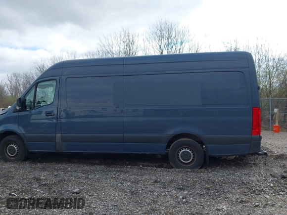 2019 Mercedes-Benz Sprinter Cargo z VIN WD4PF1CD1KP147624, wystawiony jako IAAI lot #41832359 z przebiegiem 68 434 mil mil oraz . Historia ofert i sprzedaży dostępna na DreamBid. Obrazek 14.